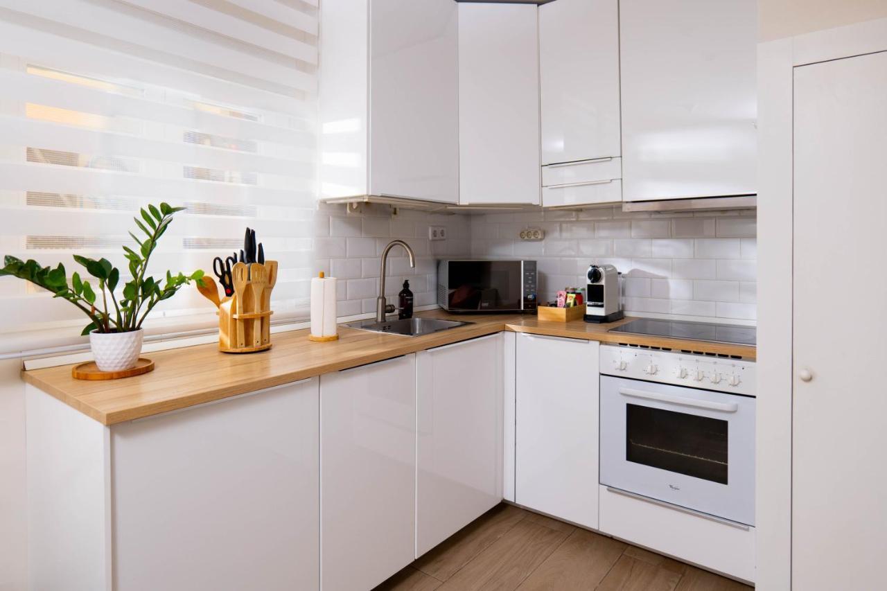 Amazing Apartment In Huertas Madrid Luaran gambar