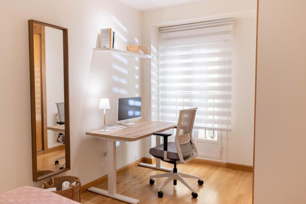 Amazing Apartment In Huertas Madrid Luaran gambar