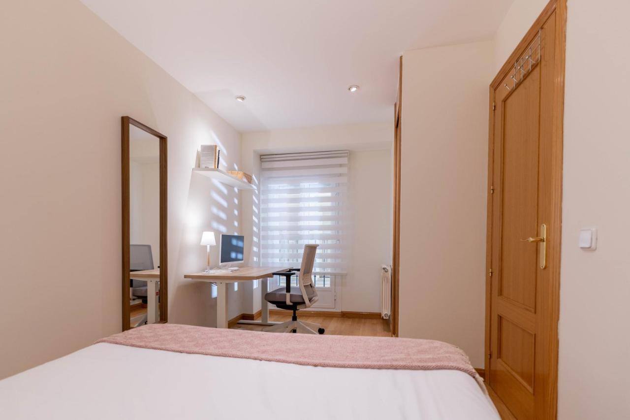 Amazing Apartment In Huertas Madrid Luaran gambar